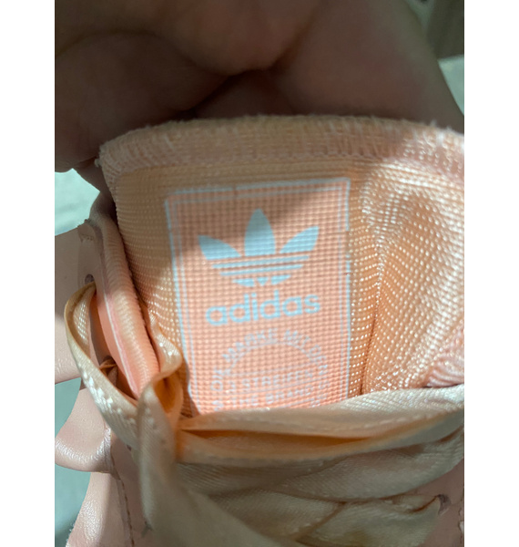 Кроссовки • adidas • Розовый