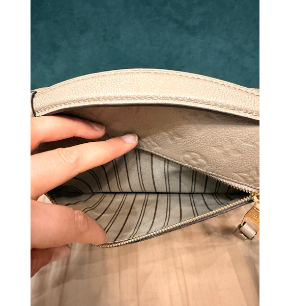 Сумка • Louis Vuitton • Бежевый