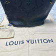 Сумка • Louis Vuitton • Черный