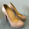 Туфли • Christian Louboutin • Бежевый