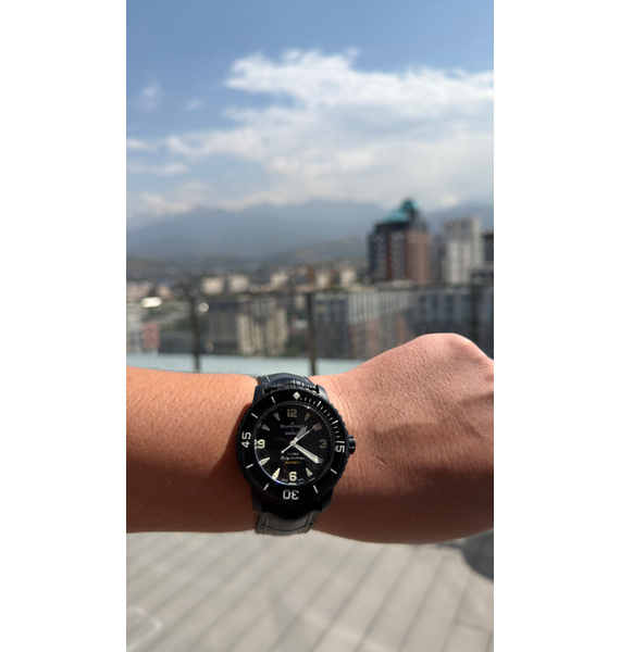 Часы • Swatch • Черный