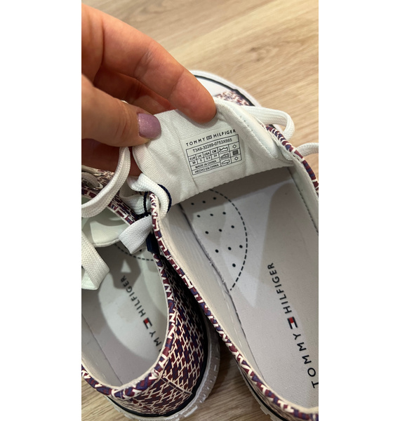 Кеды • Tommy Hilfiger • Мульти
