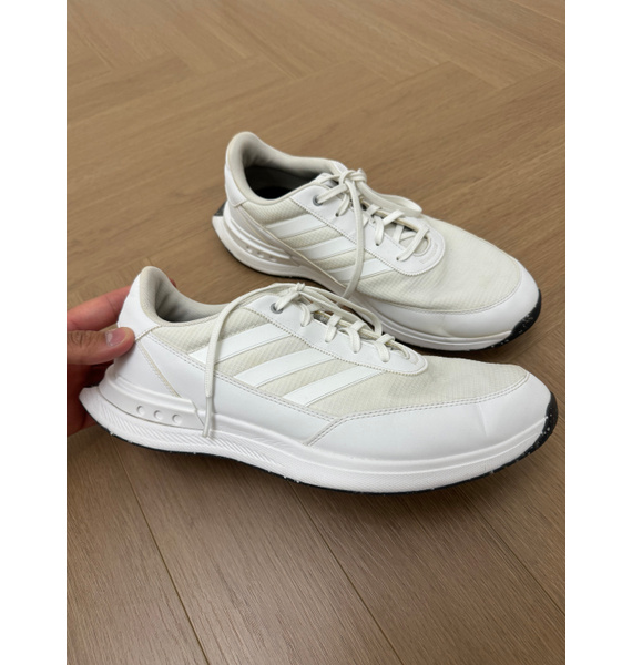 Кроссовки • adidas • Белый