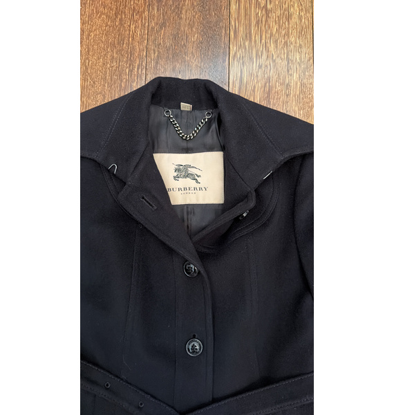 Плащ • Burberry • Черный