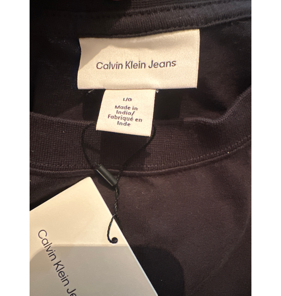 Футболка • Calvin Klein • Черный