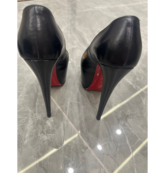 Туфли • Christian Louboutin • Черный