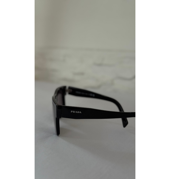 Очки • Prada Eyewear • Черный