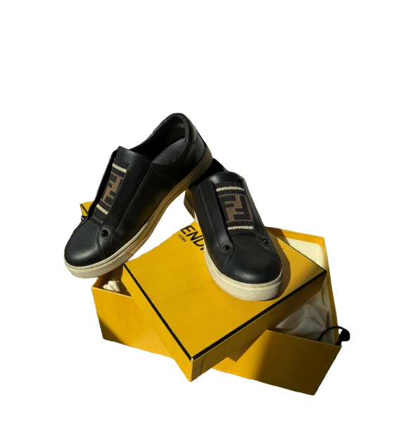 Кроссовки • Fendi • Черный