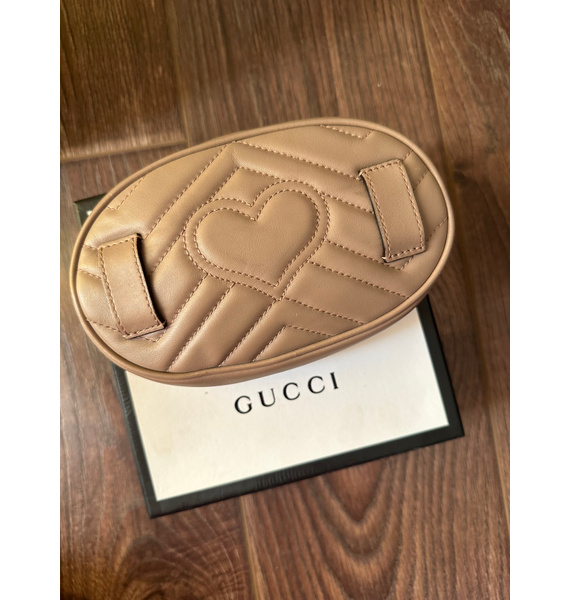 Поясная сумка • Gucci • Бежевый