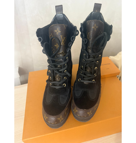 Ботинки • Louis Vuitton • Черный