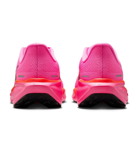 Кроссовки • Nike • Розовый