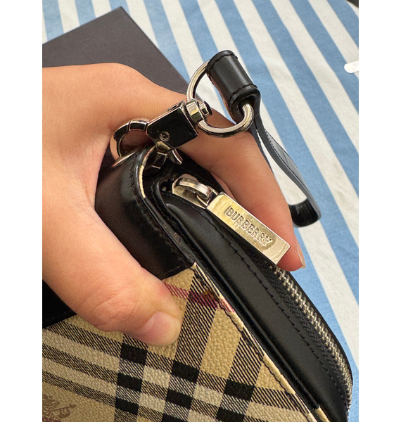 Клатч • Burberry • Бежевый