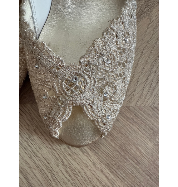 Туфли • Stuart Weitzman • Золотой