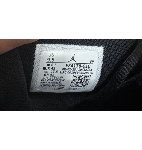 Кроссовки • Jordan • Черный