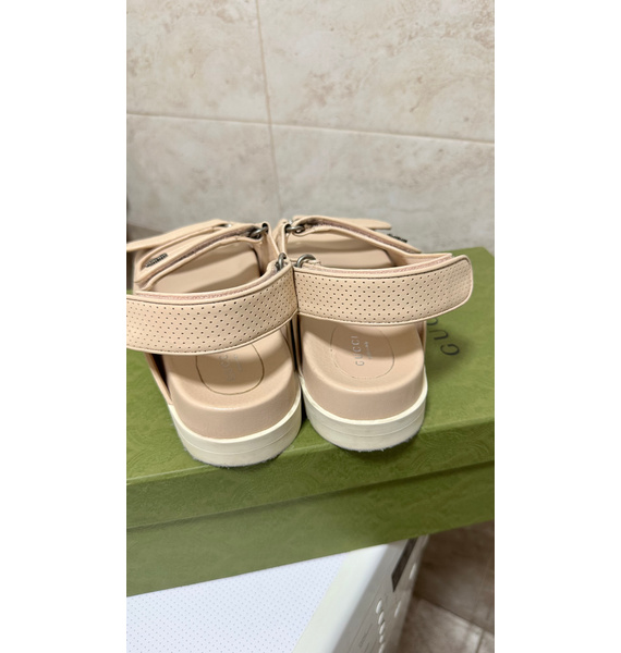 Сандалии • Gucci • Розовый