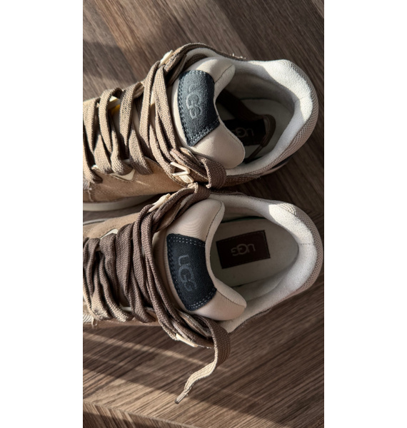 Кроссовки • UGG • Бежевый