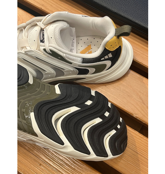 Кроссовки • adidas • Белый