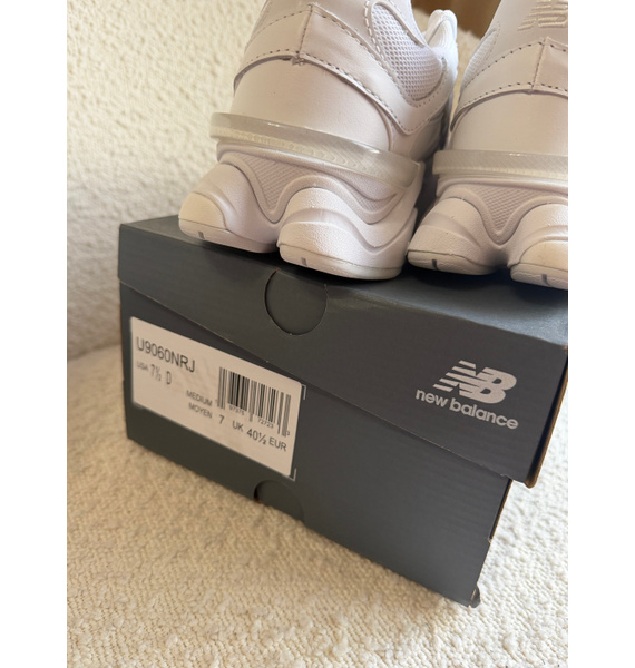 Кроссовки • New Balance • Белый