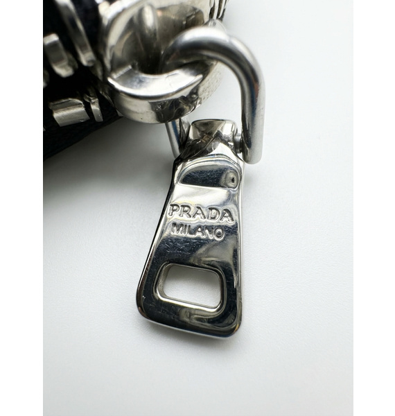 Сумка • Prada • Черный