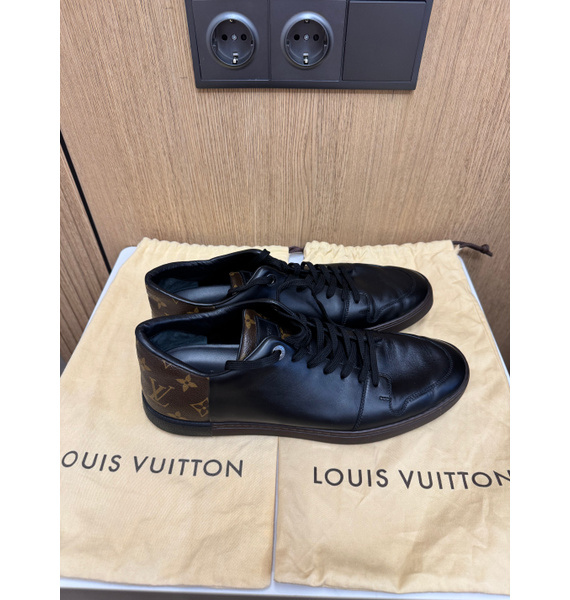 Ботинки • Louis Vuitton • Черный