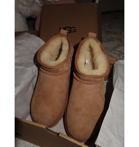 Ботинки • UGG • Бежевый