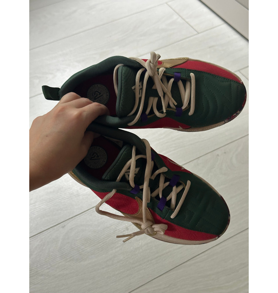 Кроссовки • Nike • Зеленый