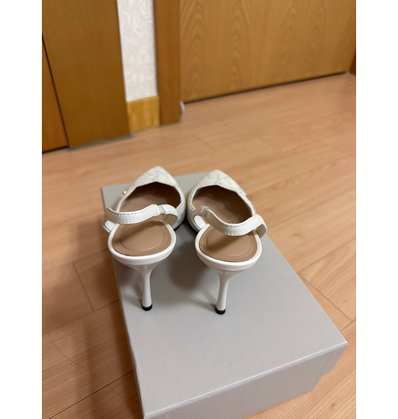 Туфли • Charles & Keith • Белый