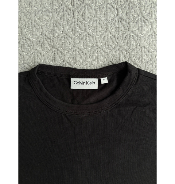 Футболка • Calvin Klein • Черный