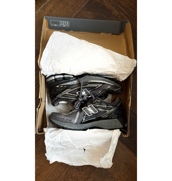 Кроссовки • New Balance • Черный