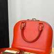 Сумка • Louis Vuitton • Коралловый