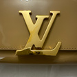 Клатч • Louis Vuitton • Кремовый