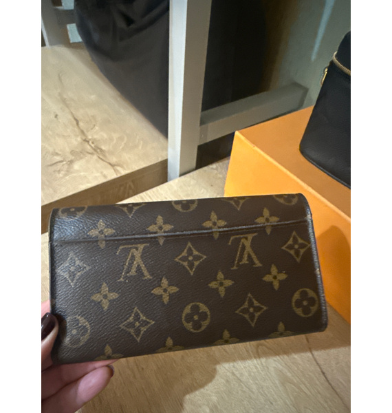 Бумажник • Louis Vuitton • Коричневый