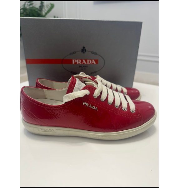 Кеды • Prada • Красный