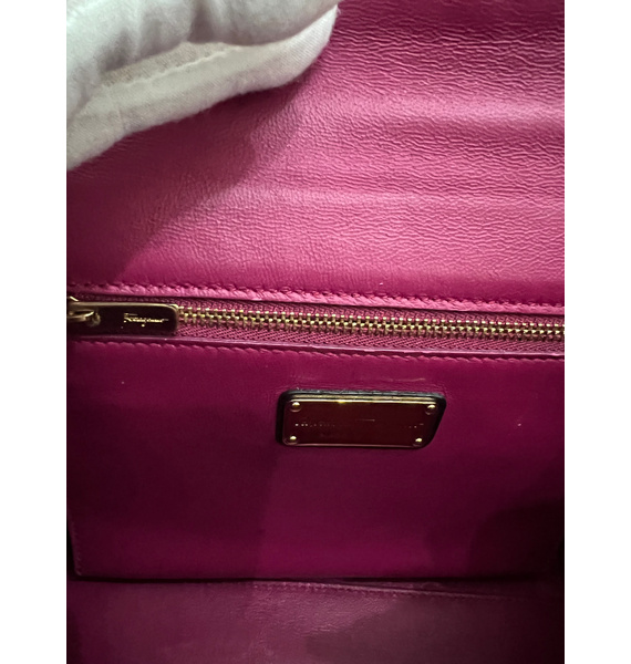 Сумка • Salvatore Ferragamo • Розовый