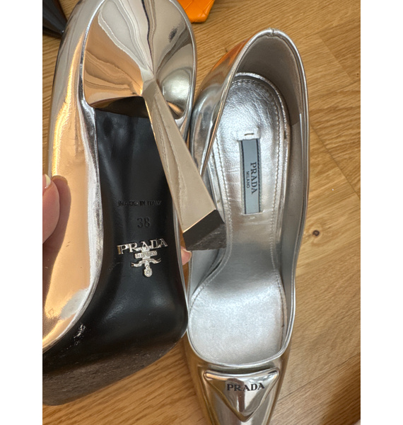 Туфли • Prada • Серебряный