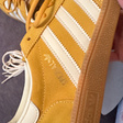 Кроссовки • adidas Originals • Желтый