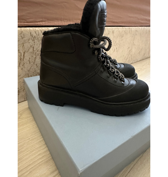 Ботинки • Prada • Черный