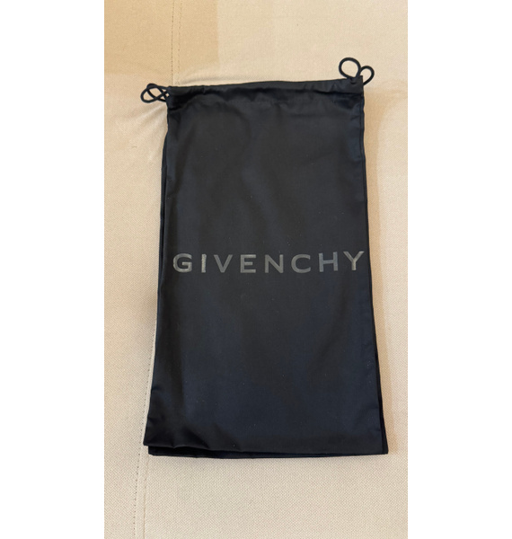 Кроссовки • Givenchy • Черный