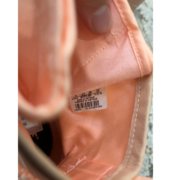 Кроссовки • Nike • Розовый