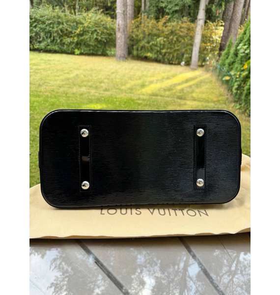 Сумка • Louis Vuitton • Черный