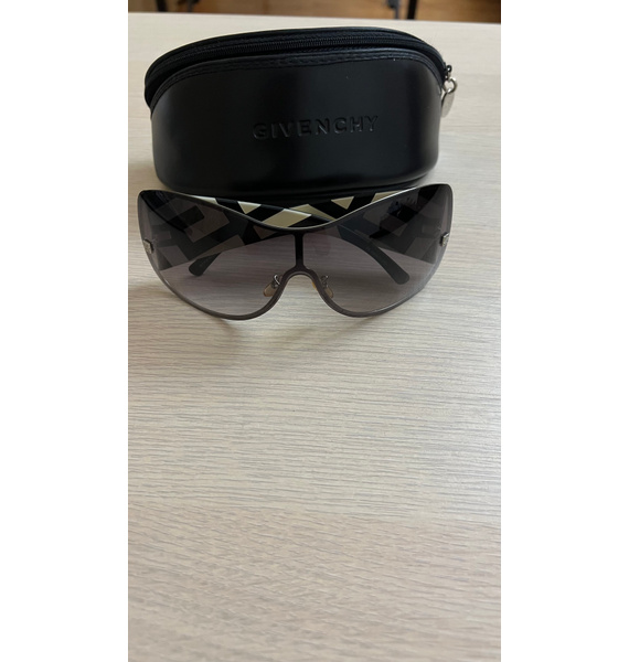 Очки • Givenchy Eyewear • Черный
