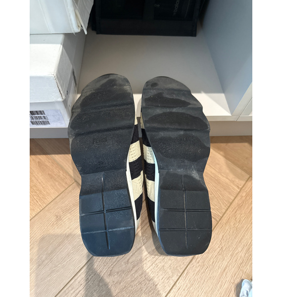 Кроссовки • Fendi • Черный