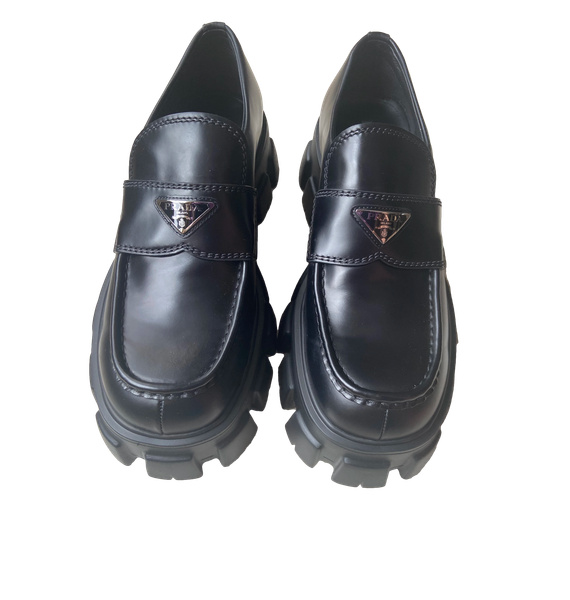 Лоферы • Prada • Черный