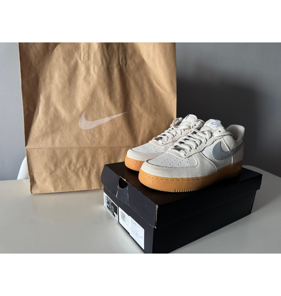 Кроссовки • Nike • Бежевый