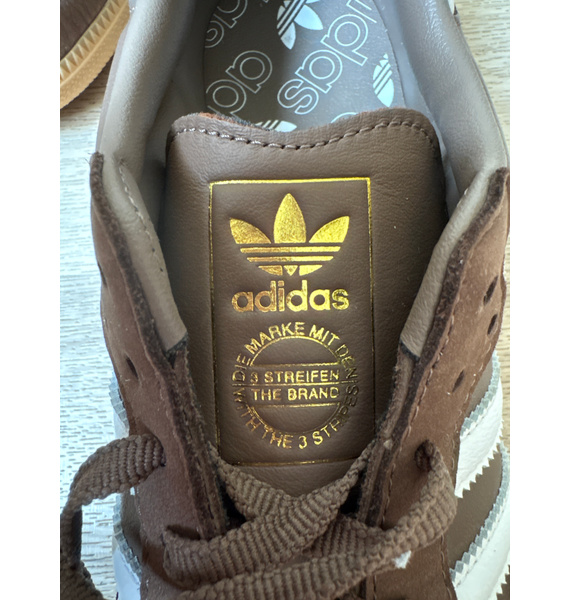 Кроссовки • adidas • Коричневый