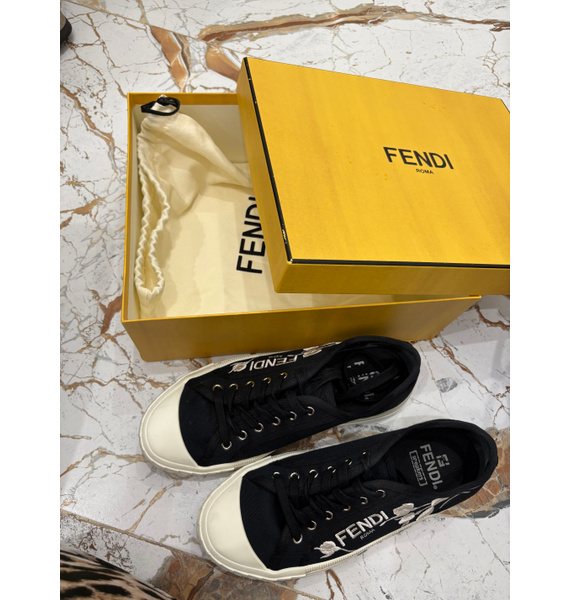 Кеды • Fendi • Черный