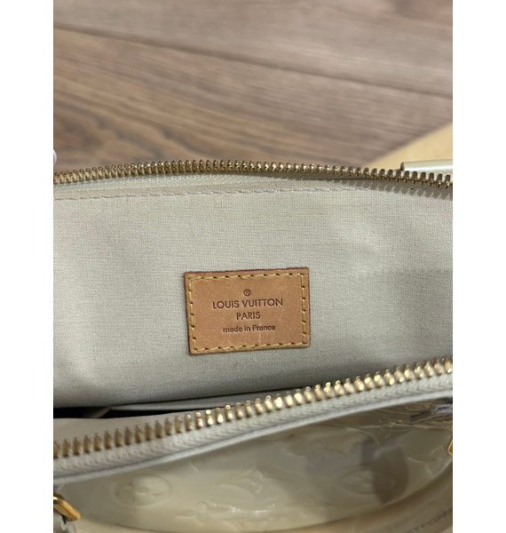 Сумка • Louis Vuitton • Бежевый