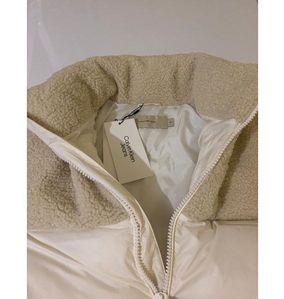 Пуховик • Calvin Klein • Белый