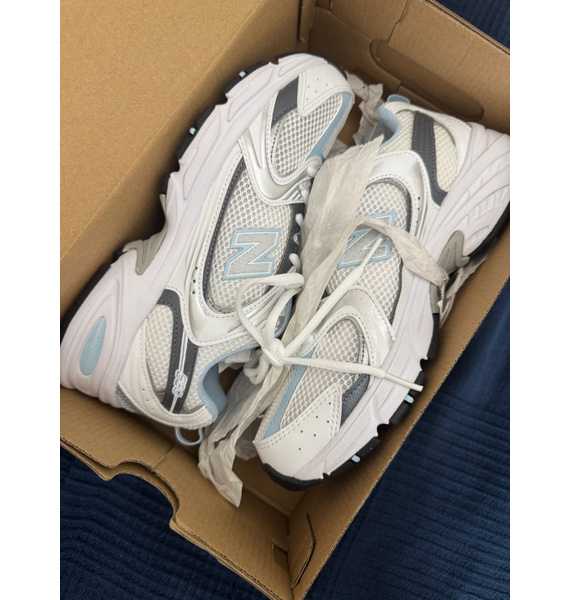 Кроссовки • New Balance • Голубой