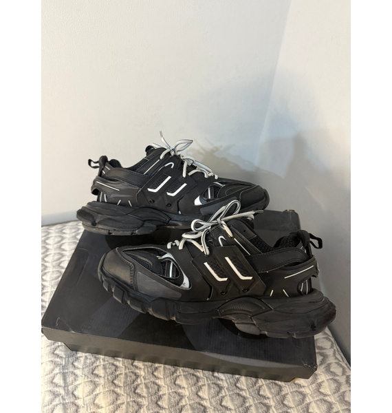Кроссовки • Balenciaga • Черный